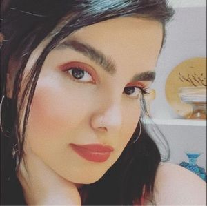 Meet your Posher, Zahra